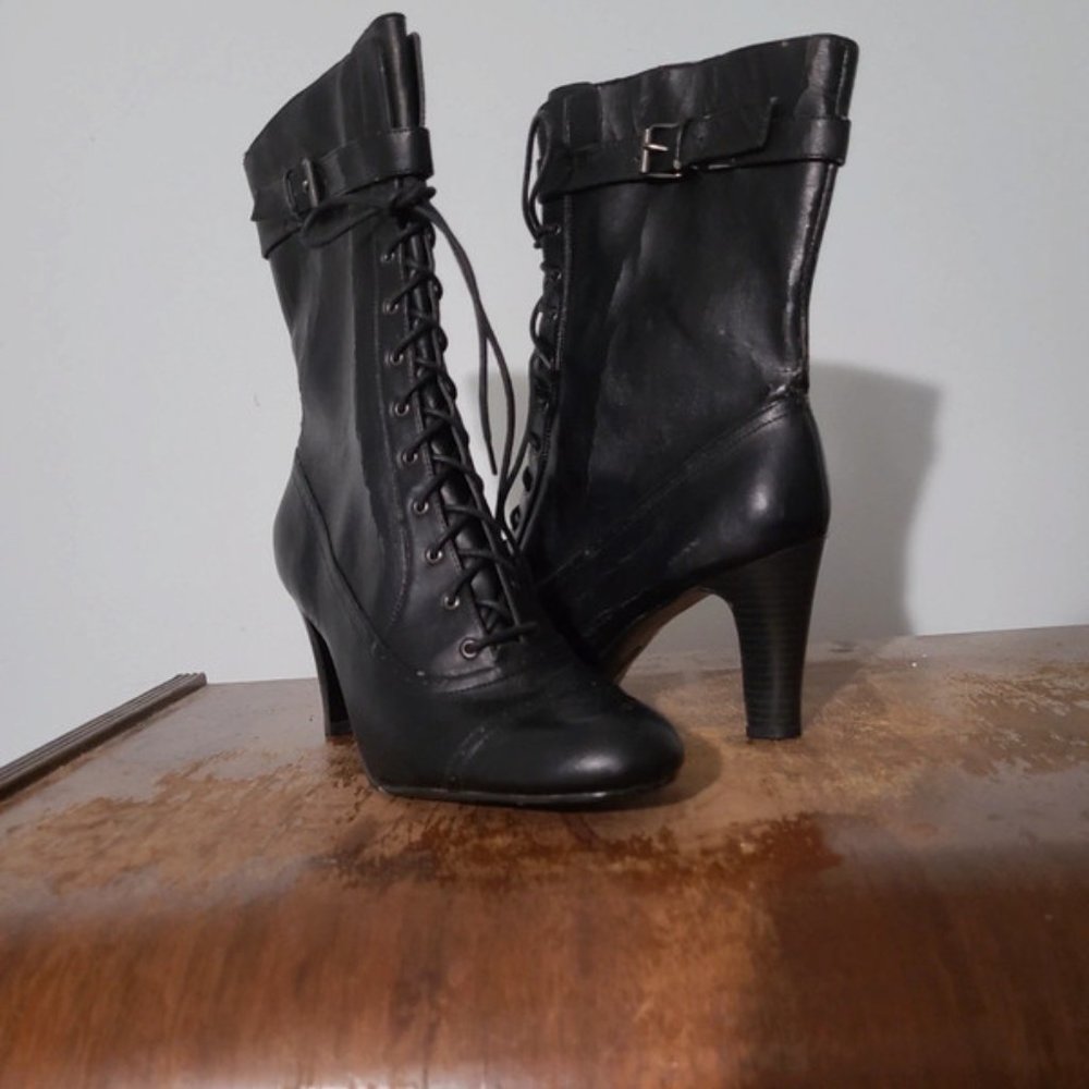 Aerosoles 1990s 90s Victorian gothic lace up boots with hee